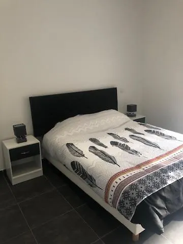 דירה T3 Moderne Et Spacieux A בסטיה