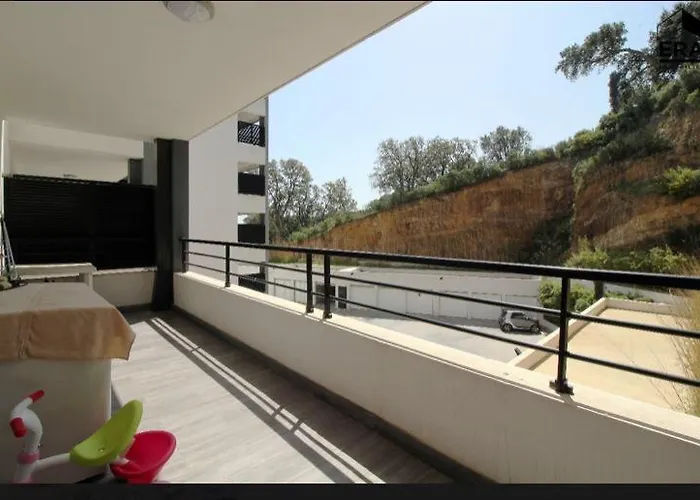 דירה T3 Moderne Et Spacieux A בסטיה